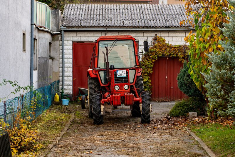 Dvůr pro traktor a techniku z recyklátu – Mohelnice, Recyklát 0/63 30 cm + drť 0/32, 25 × 18 m